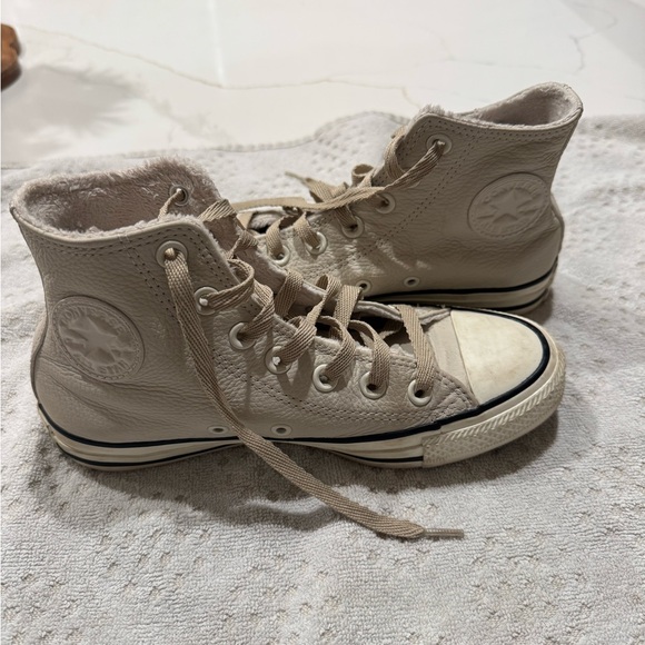 High-Top Fleece Lined Sneakers - Picture 2 of 6